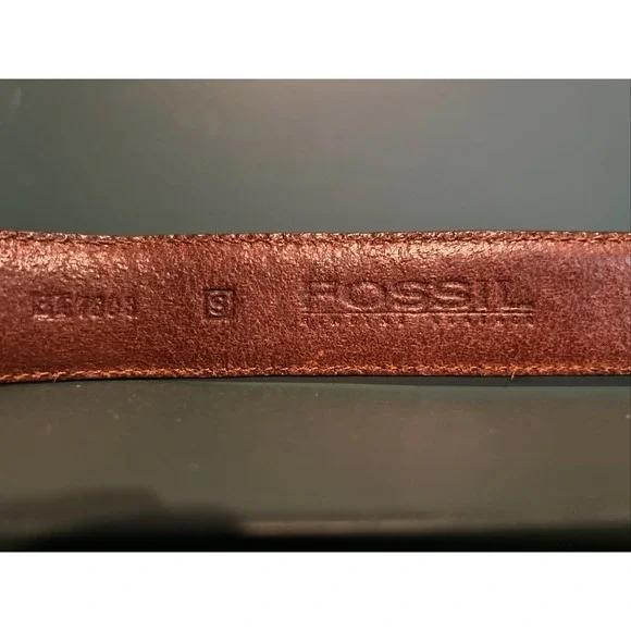 Fossil Brown Leather Women's Belt w Brass Accents and Buckle Sz S - Picture 5 of 10